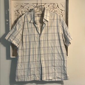 Banana Republic White & Blue Short-Sleeve Plaid Button-Down Shirt